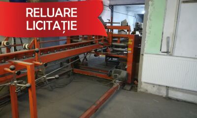 Mașină de confecționat cutii: echipament îndoire și lipire